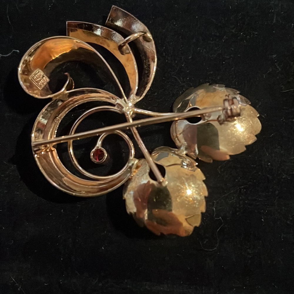 Vintage 18k Solid Gold Pin. Has One Genuine Ruby … - image 2